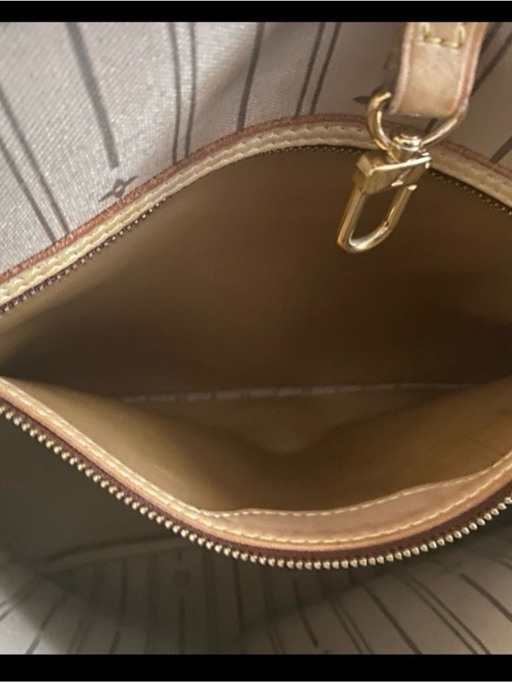 Louis Vuitton Monogram Never Full Tote with Vachetta Trim - Picture 11 of 16